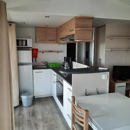 Mhvacances Louent Plusieurs Mobilhomes Dans 4 Etoiles A 200m De La Et Cure Thermale 4*