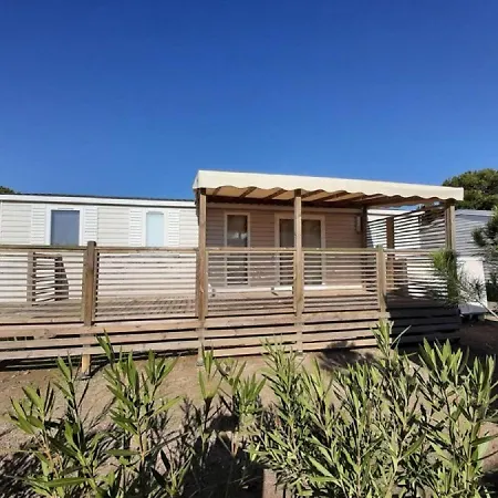 Mhvacances Louent Plusieurs Mobilhomes Dans Camping 4 Etoiles A 200m De La Plage Et Cure Thermale Campsite 4*