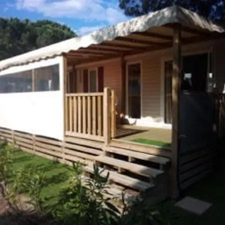 Mhvacances Louent Plusieurs Mobilhomes Dans Camping 4 Etoiles A 200m De La Plage Et Cure Thermale 4*